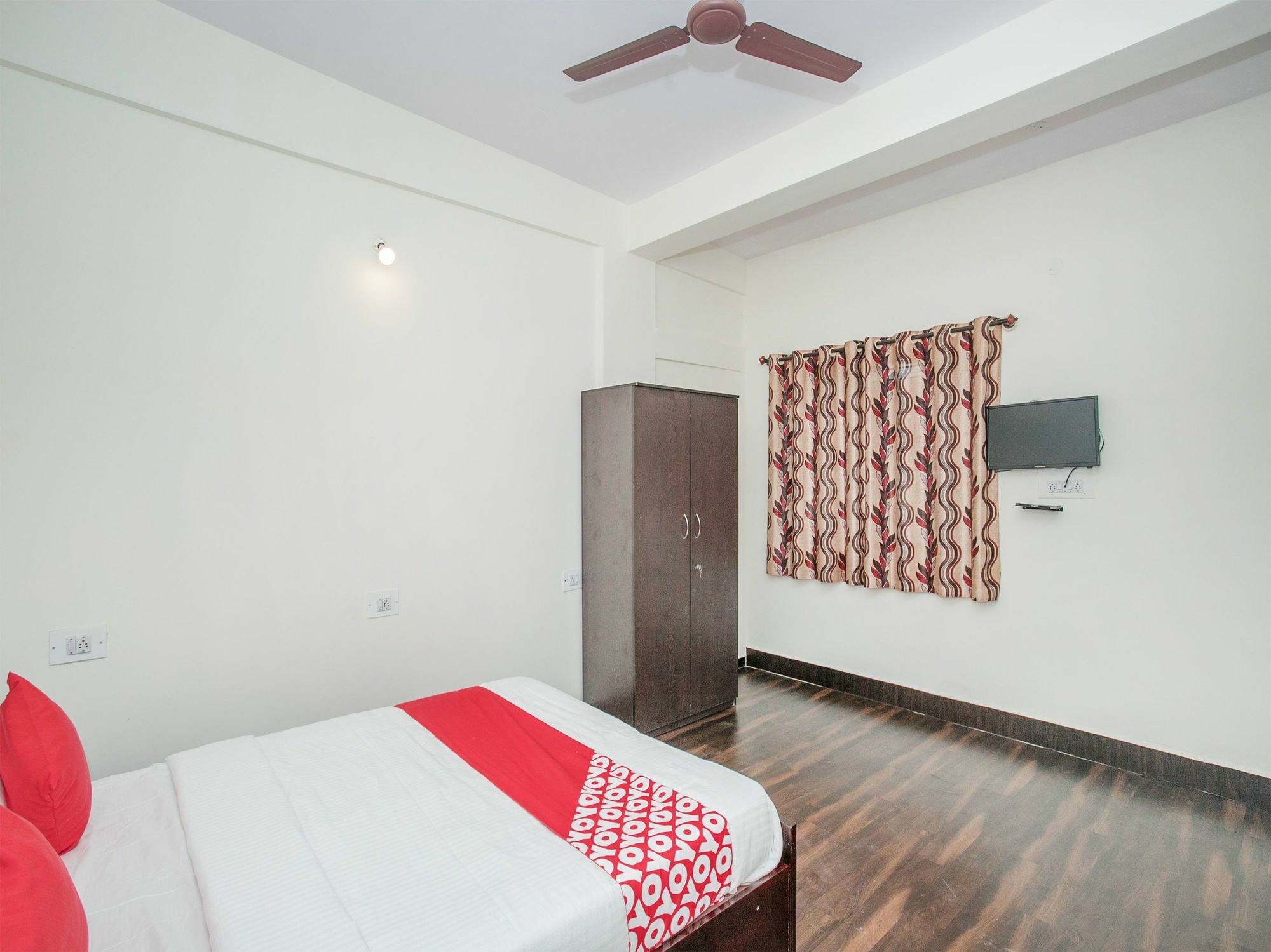 Oyo 14430 Sunshine Grand Hotel Bangalore Exterior photo