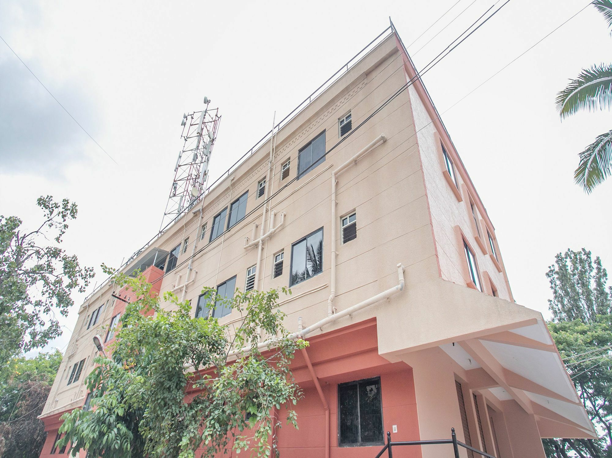 Oyo 14430 Sunshine Grand Hotel Bangalore Exterior photo